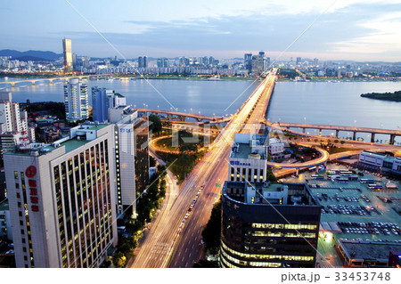 麻浦大橋 ソウル 夜景の写真素材