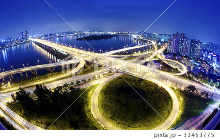 麻浦大橋 ソウル 夜景の写真素材