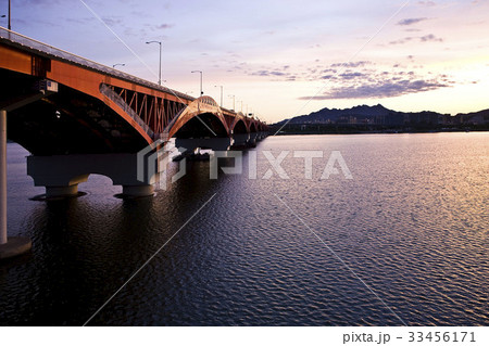 夕焼け ソウル 城山大橋 33456171