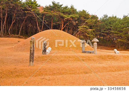 墓 常 石像 33456656