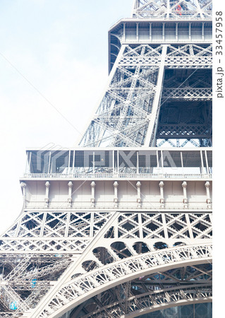 Eiffel tower 33457958