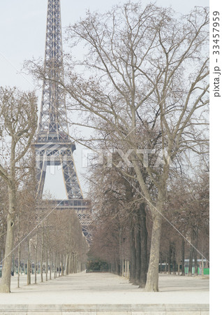 Eiffel tower 33457959