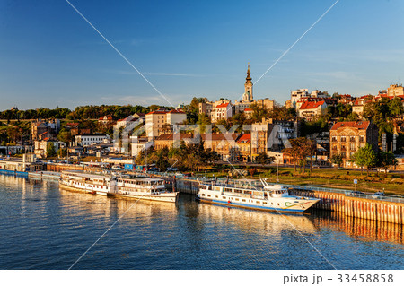 Belgrade from river Sava 33458858