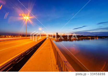 Bridge at night 33458898