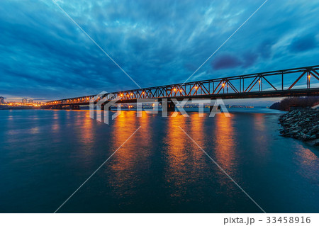 Bridge at night Bridge at night 33458916