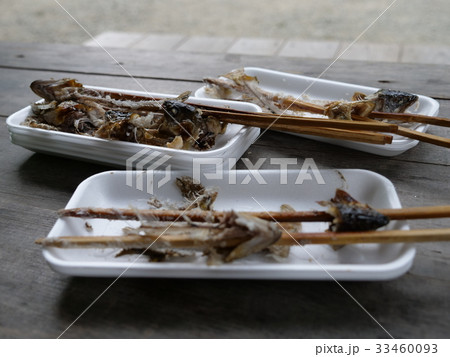 川魚の食べたあと 33460093