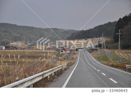秋の道路 33460645
