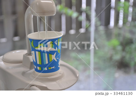 歯科でのうがい 33461130