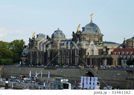 ブリュールのテラスにあるドレスデン美術大学の建物 ブリュールのテラスにあるドレスデン美術大学の建物 33461162