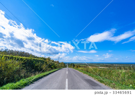 《北海道》天に続く道・知床斜里 33465691