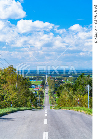 《北海道》天に続く道・知床斜里 33465693
