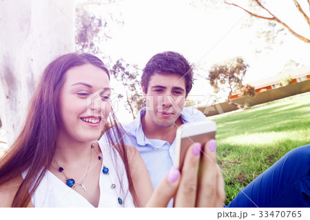 Young couple in the park 33470765
