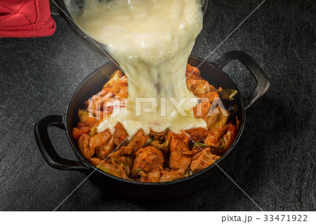 韓国料理タッカルビ　Dak galbi(Korean chicken grilled dish) 33471922