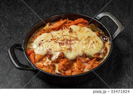 韓国料理タッカルビ　Dak galbi(Korean chicken grilled dish) 33471924