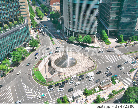 名古屋駅界隈俯瞰　円形交差点のモニュメント「飛翔」 33472280