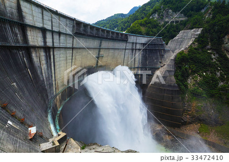 【富山県・観光名所】黒部ダム 【富山県・観光名所】黒部ダム 33472410