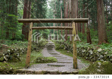白山平泉寺、質素な三の鳥居、福井県 33473014
