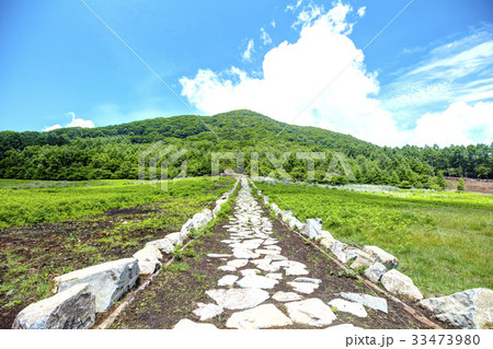 山梨県 乾徳山 大平荘から登山口手前の道 山梨県 乾徳山 大平荘から登山口手前の道 33473980