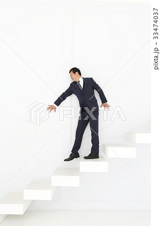 ビジネスマン　ビジネスイメージ 33474037