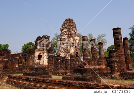 世界遺産、スコータイ王朝、スコータイ仏、内戦で破壊された寺院＠遺跡公園、スコータイ、タイ王国 33475859