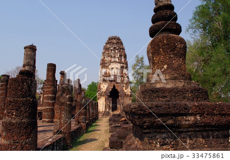 世界遺産、スコータイ王朝、スコータイ仏、内戦で破壊された寺院＠遺跡公園、スコータイ、タイ王国 33475861