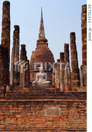 世界遺産、スコータイ王朝、スコータイ仏、内戦で破壊された寺院＠遺跡公園、スコータイ、タイ王国 33476138