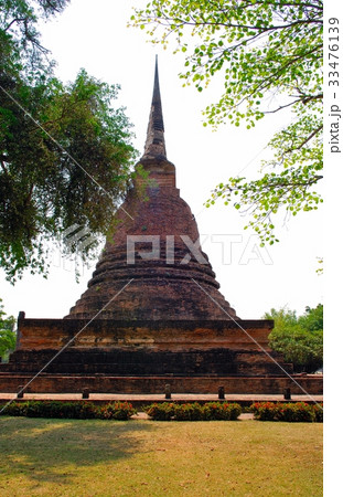 世界遺産、スコータイ王朝、スコータイ仏、内戦で破壊された寺院＠遺跡公園、スコータイ、タイ王国 33476139