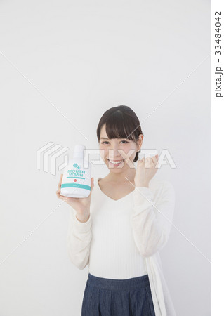 マウスウォッシュ　女性 33484042