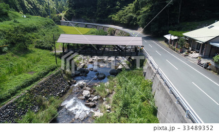 大洲市河辺の屋根付き橋・空撮、地元に密着して 33489352