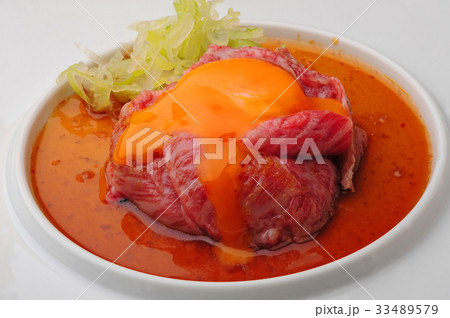 牛肉の刺とろとろ卵のユッケ 33489579