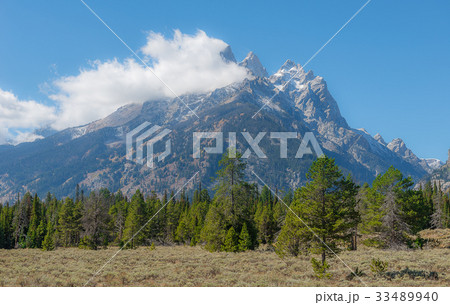 Teton Range in Grand Teton National Park 33489940