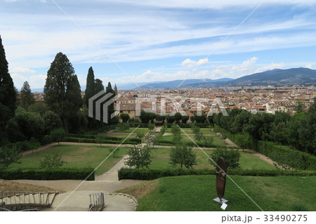 ボーボリ庭園から撮影したフィレンツェ歴史地区 33490275