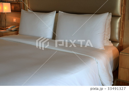 リゾートホテルのベッドルーム リゾートホテルのベッドルーム 33491327