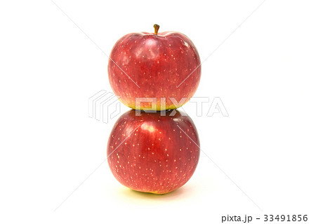 リンゴ（紅ロマン） 33491856