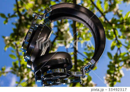 wireless travel headphones 33492317