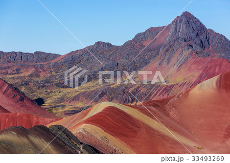 Rainbow mountain 33493269