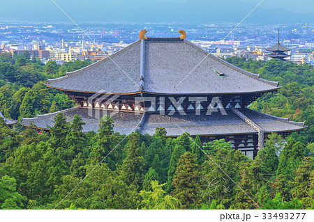 東大寺大仏殿と興福寺五重塔 33493277