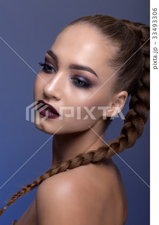 Portrait of a girl with creative make-up 33493306