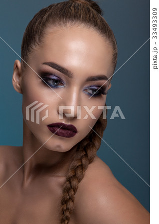 Portrait of a girl with creative make-up 33493309