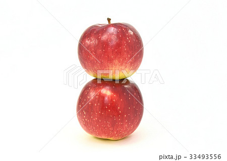 リンゴ（紅ロマン） 33493556