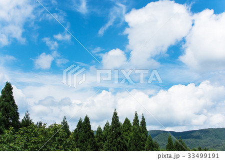 青空と雲と山並と　 33499191