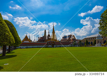 バンコク、ワット・プラケオ、王宮と青空 33499734