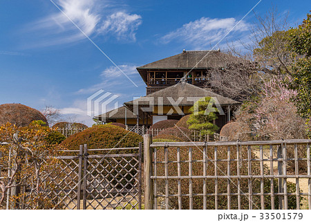 水戸偕楽園の好文亭と梅林 33501579