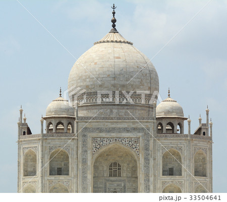 Taj Mahal in Agra, India 33504641