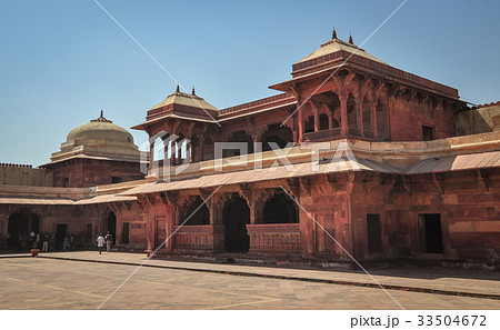 Red Fort in Agra, India Red Fort in Agra, India 33504672