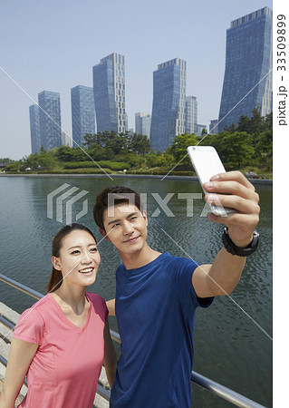 都市 都会 夫婦 33509899