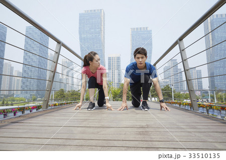 木の床 木製の床 手すり 33510135