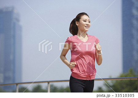 手すり ランニング 走り 33510305