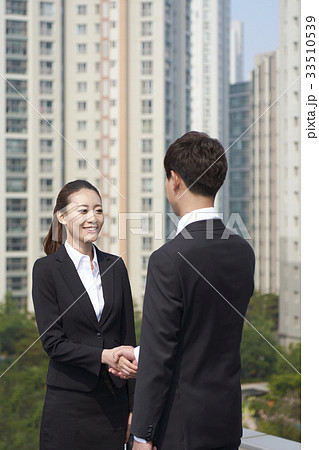 都市 都会 ビジネスマン 33510539