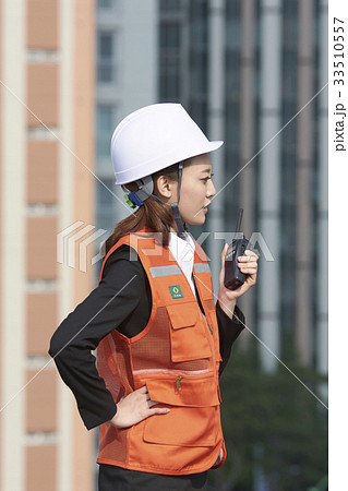 東洋人 ビジネス 上半身 33510557